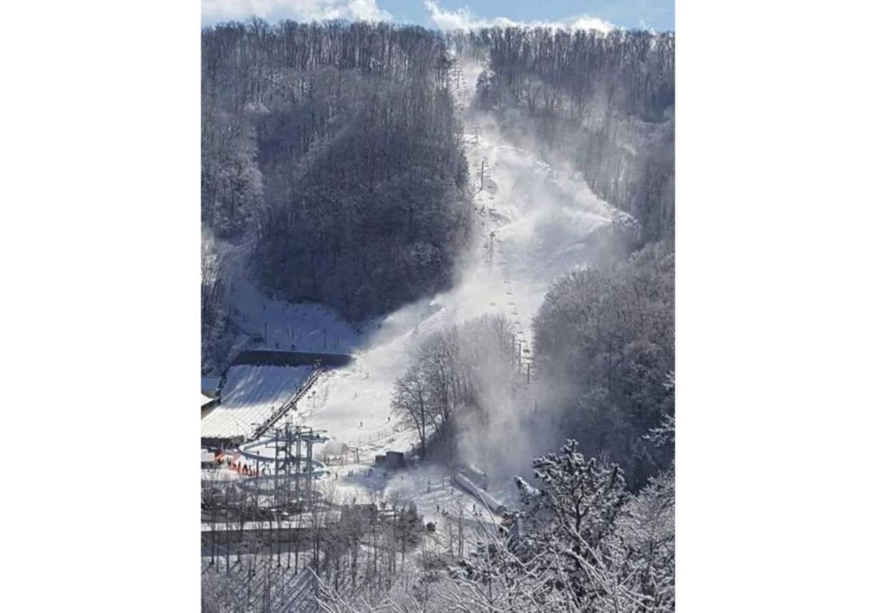 Wow Views!!-Mountain Escape-Outdoor Pool-Close To Downtown-Wifi-Cable-Private Balcony Гатлинбург Экстерьер фото